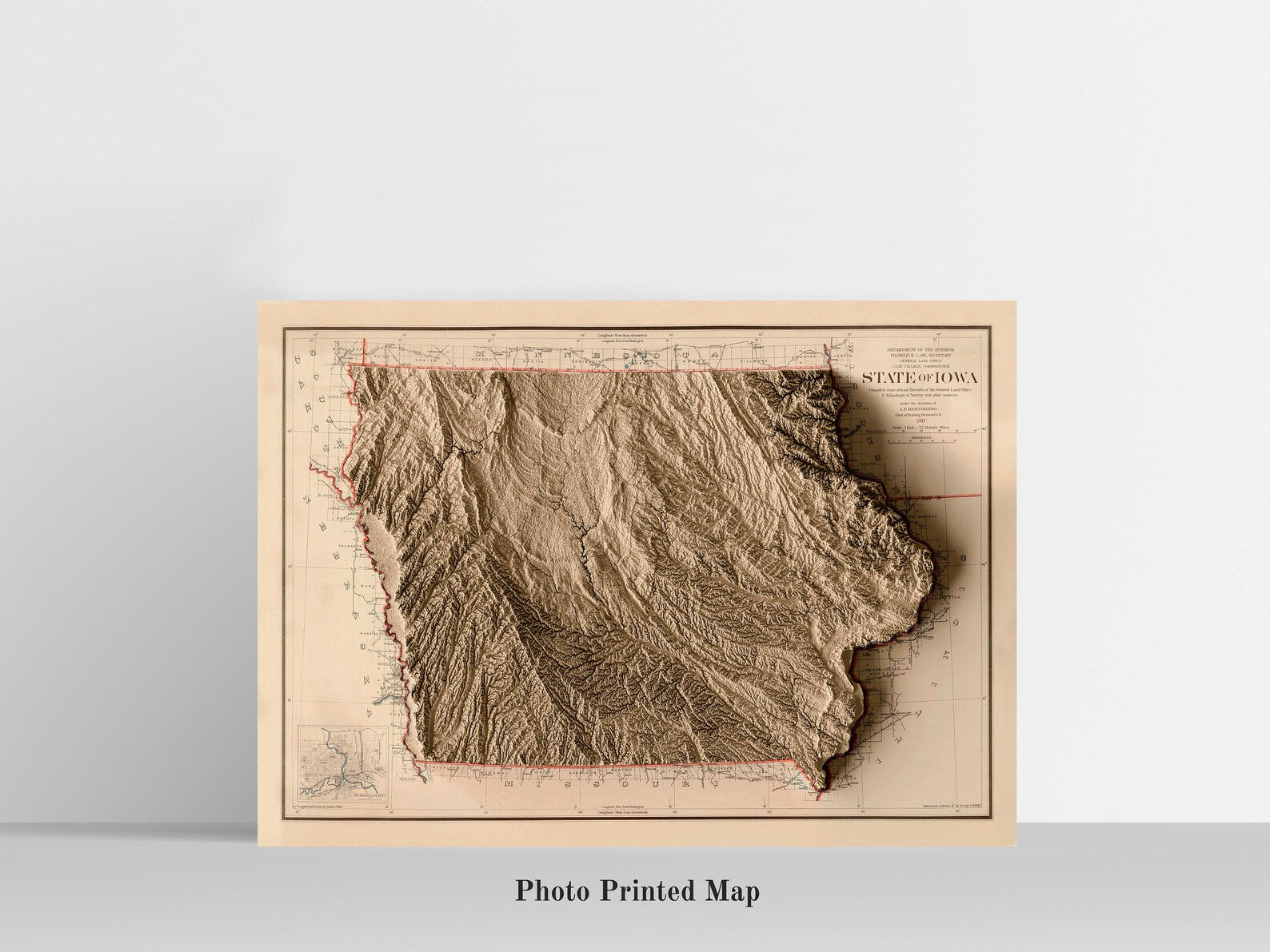 Iowa (USA) Shaded relief map print, highlighting topography. Ideal for home decor and geography lovers